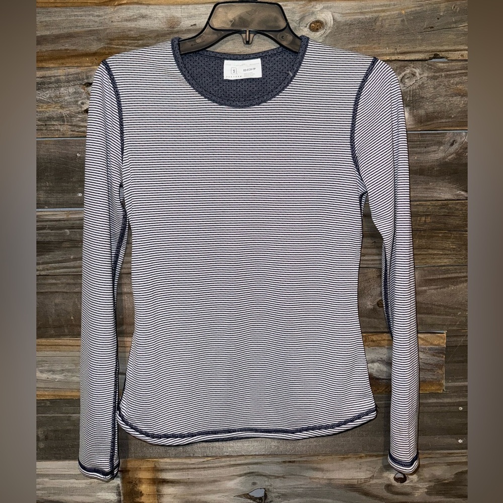 NWOT- PGA- women’s long sleeve shirt- XS